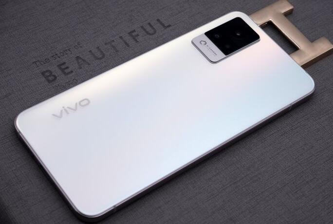 自拍能力最强的手机--vivo S9照亮你的美